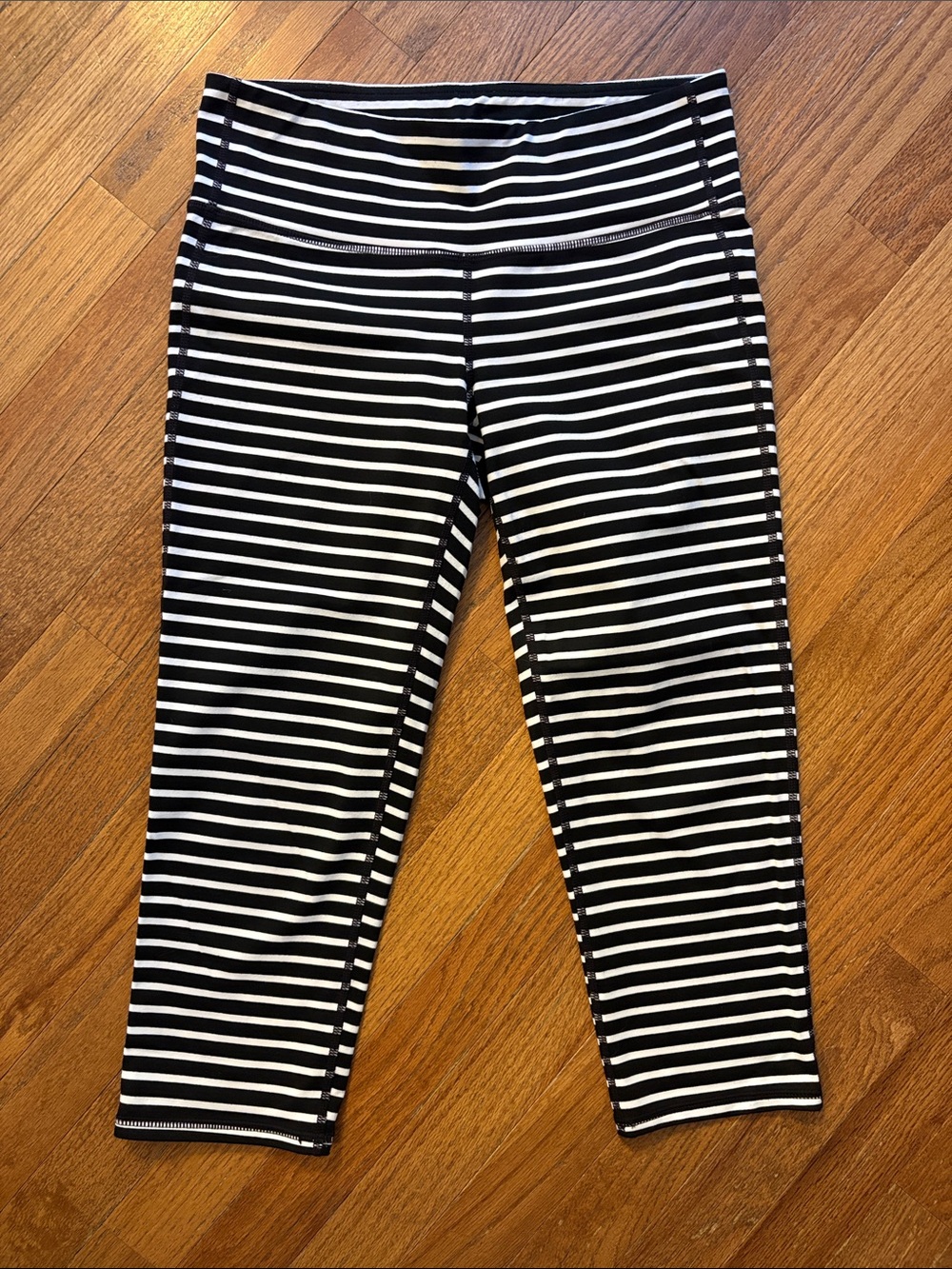 Athleta Black & White Striped Active Capris